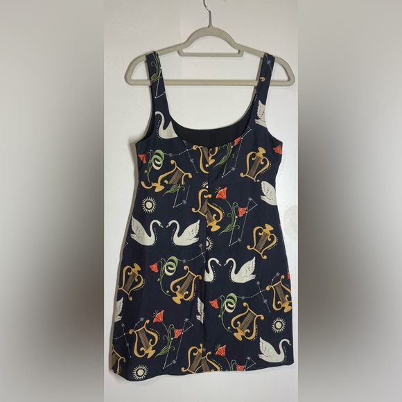 KITRI CONNIE CYGNUS AND LYRA PRINT MINI DRESS -
BLACK SWAN/LYRE - Picture 5 of 8